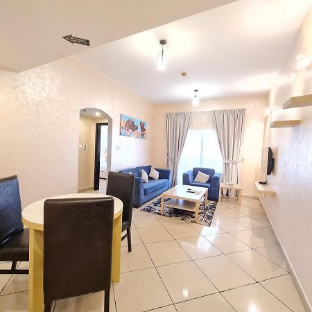 Boulevard City Suites Hotel Apartments Dubái Exterior foto