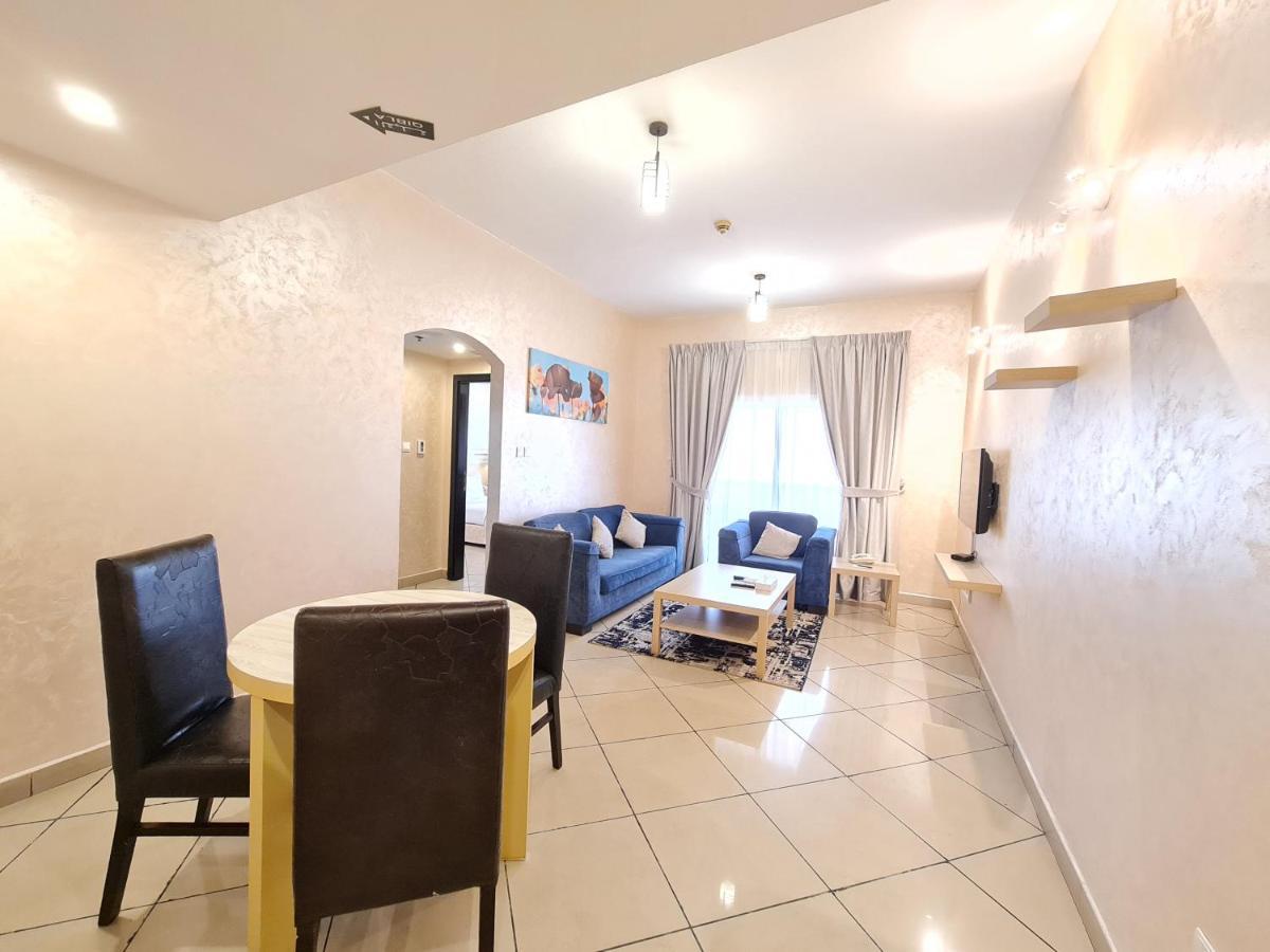 Boulevard City Suites Hotel Apartments Dubái Exterior foto