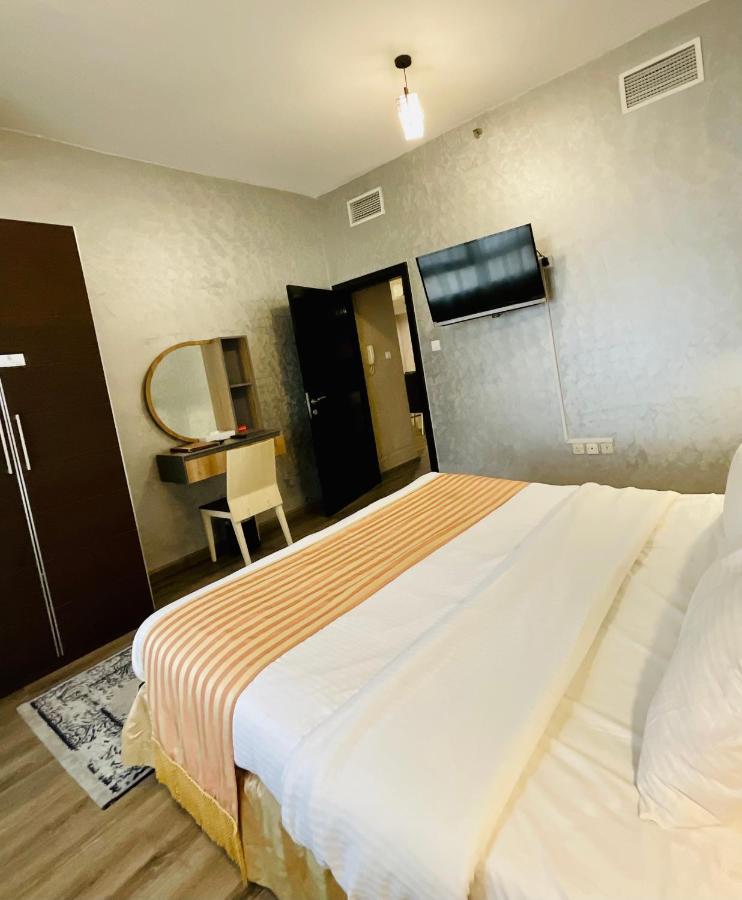 Boulevard City Suites Hotel Apartments Dubái Exterior foto