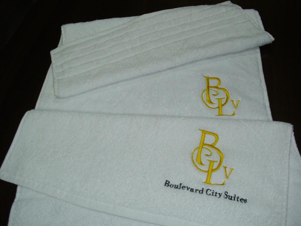 Boulevard City Suites Hotel Apartments Dubái Exterior foto