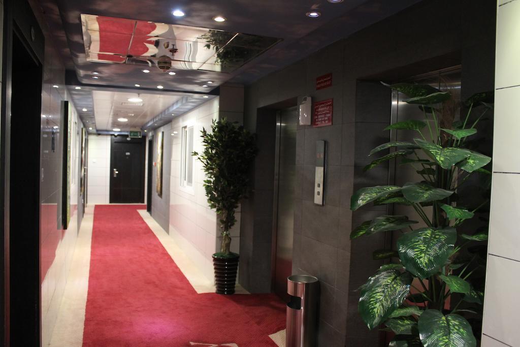 Boulevard City Suites Hotel Apartments Dubái Exterior foto