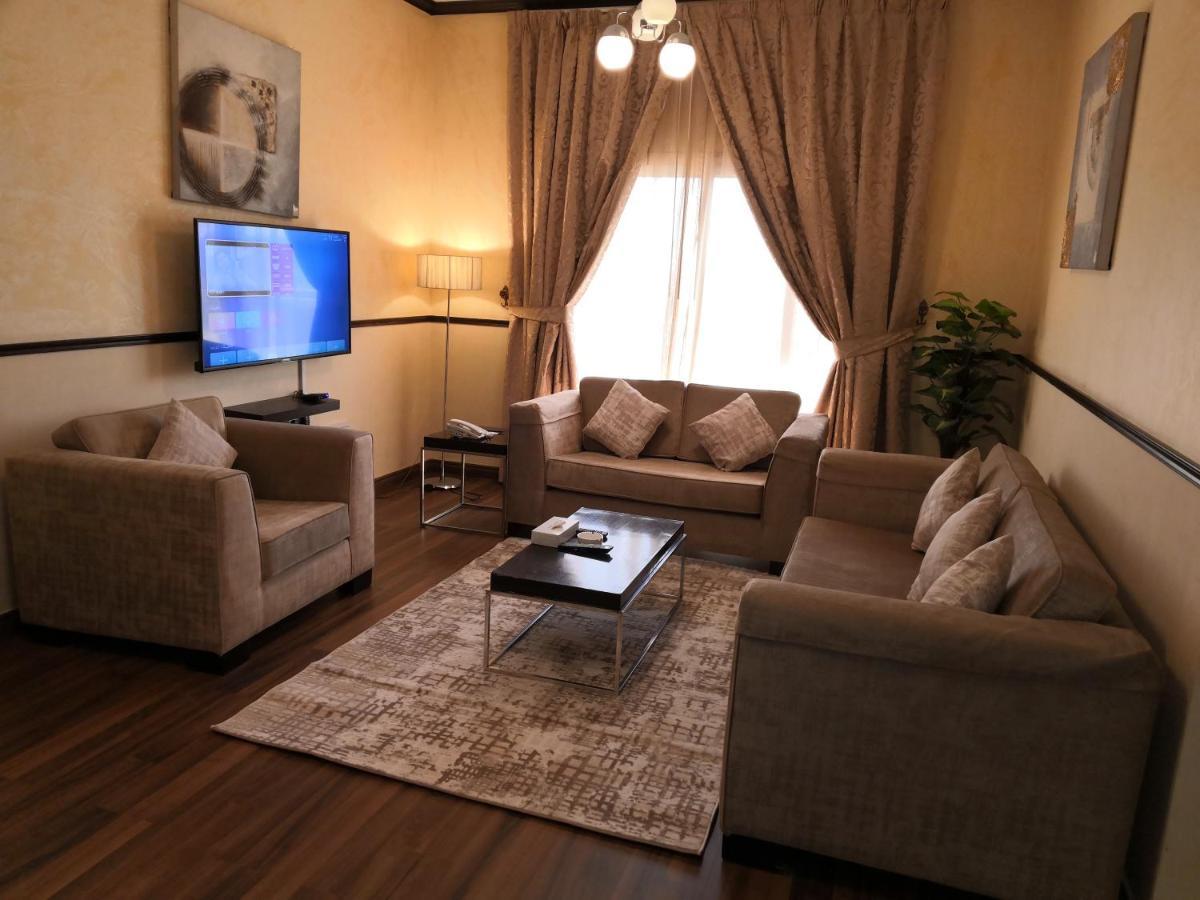 Boulevard City Suites Hotel Apartments Dubái Exterior foto